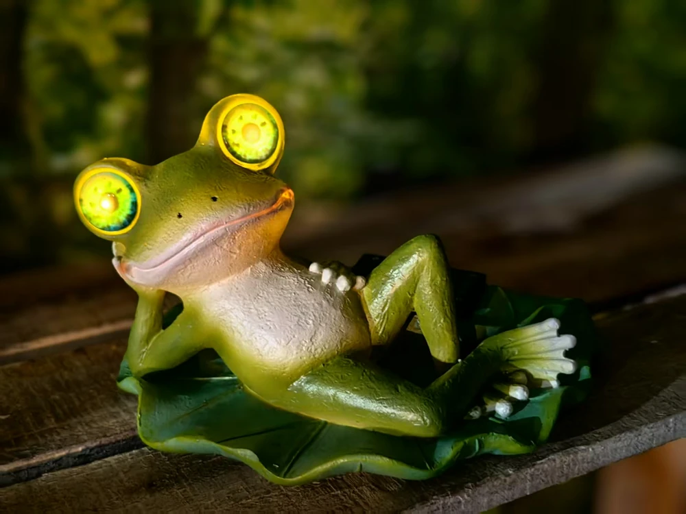 15 commercial frog solar lights