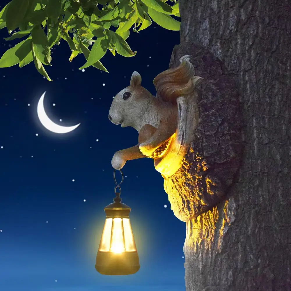 sm251116 Resin Solar Peeking Squirrel with Hanging Lantern Wall Light