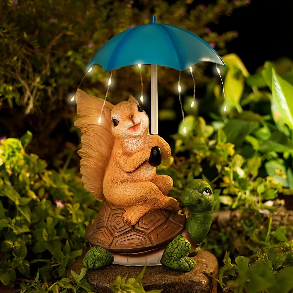 sm251278 polyresin solar powered squirrel holding umbrella light (6)